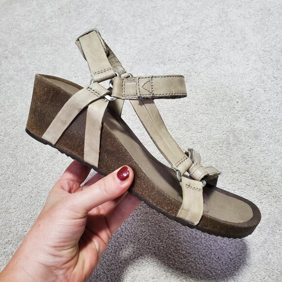 TEVA Ysidro Universal Strappy Wedge Sandals Leather Cork Taupe Brown Women's 9 - Picture 1 of 12